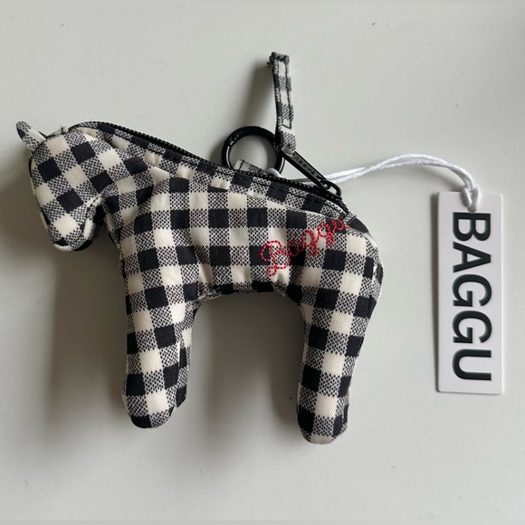BAGGU Accessories - NEW Baggu Horse Charm Nylon Bag Keychain Pony Holder Gingham Plaid Black